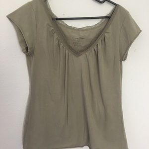 2000s olive tee
